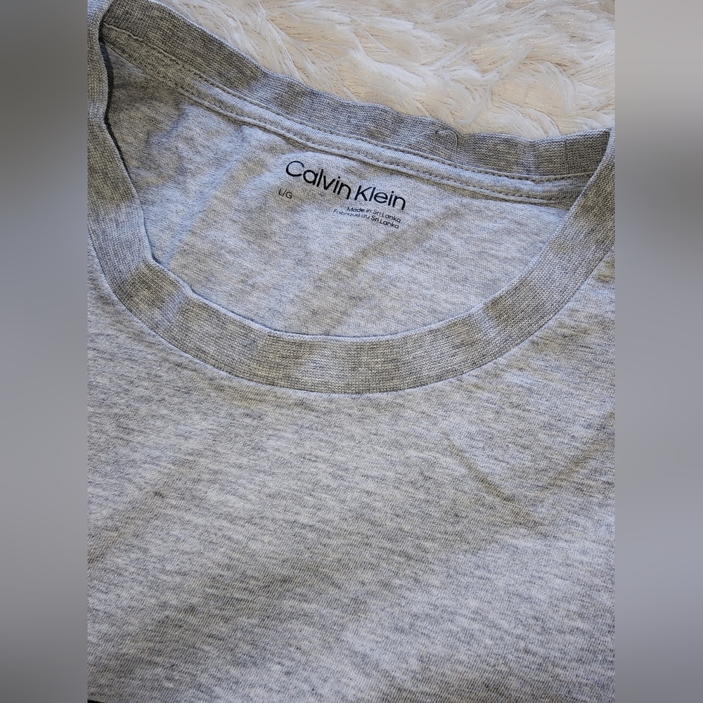 Calvin Klein Gray T-Shirt Size L/G - Picture 4 of 8